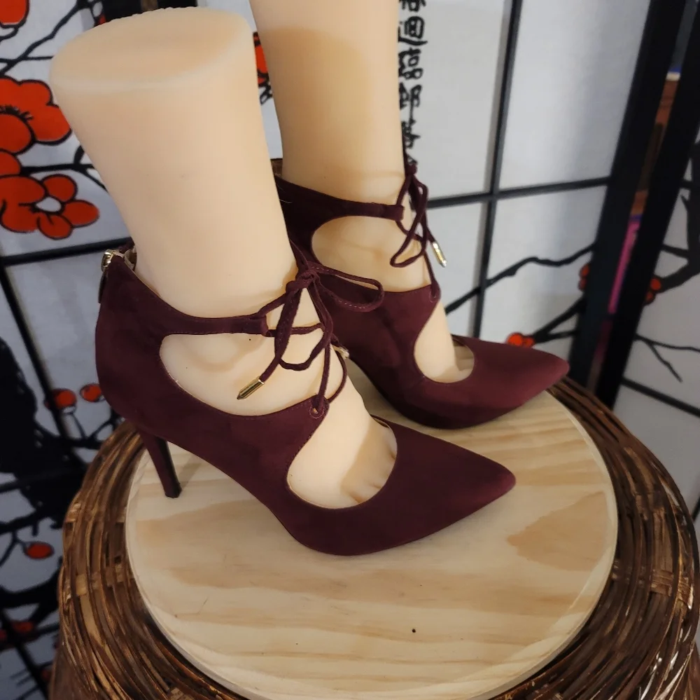 MARC FISCHER RICH BURGUNDY CUT OUT LACED TOP HEELS/SIZE 7 - Picture 4 of 9